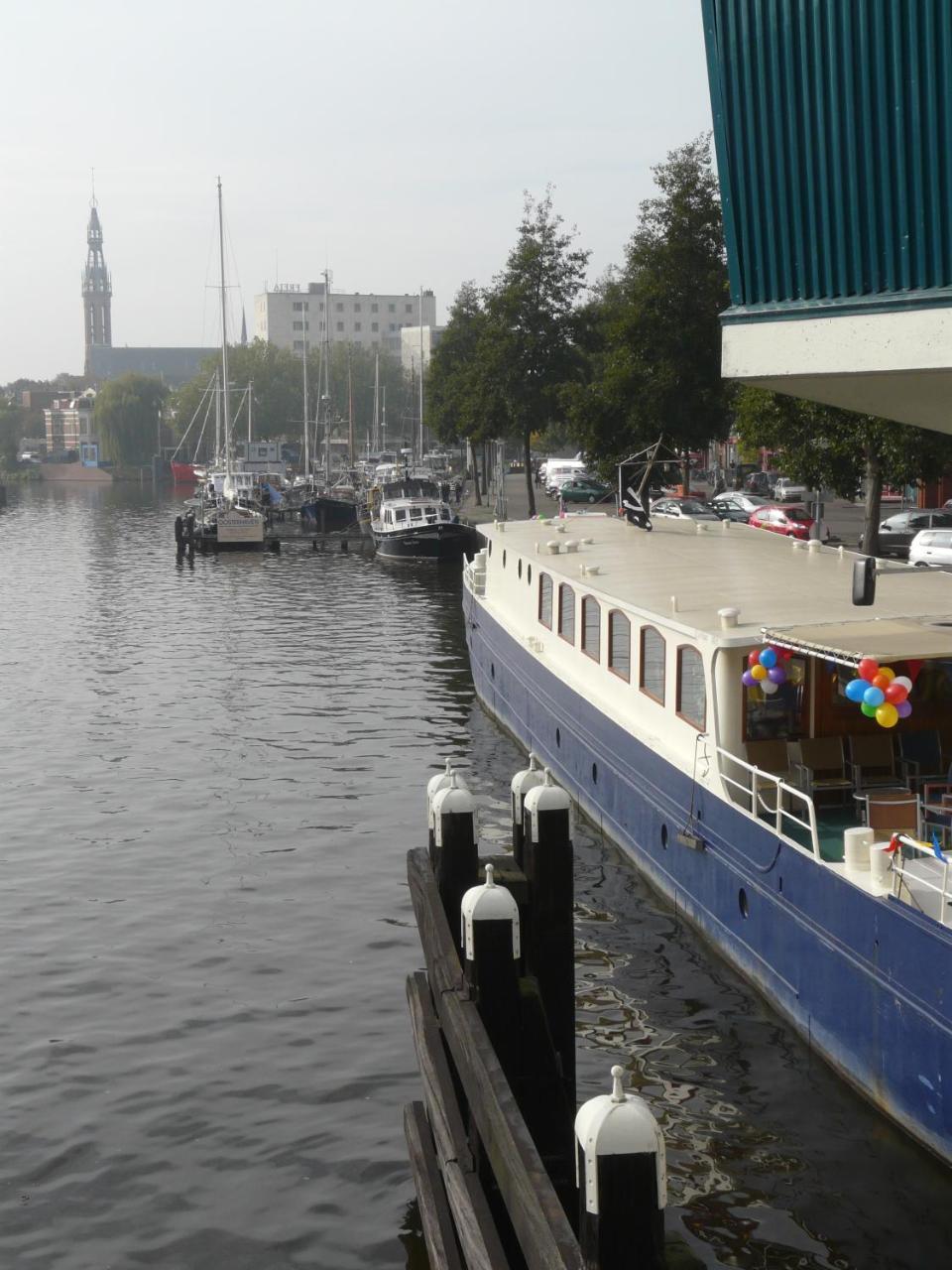 Hotelboat Quo Vadis Groningen Buitenkant foto